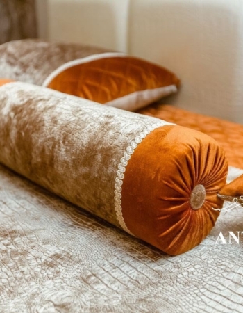 Покрывала и подушки из бархата от студии Luxury Antonovich Design (Астана)