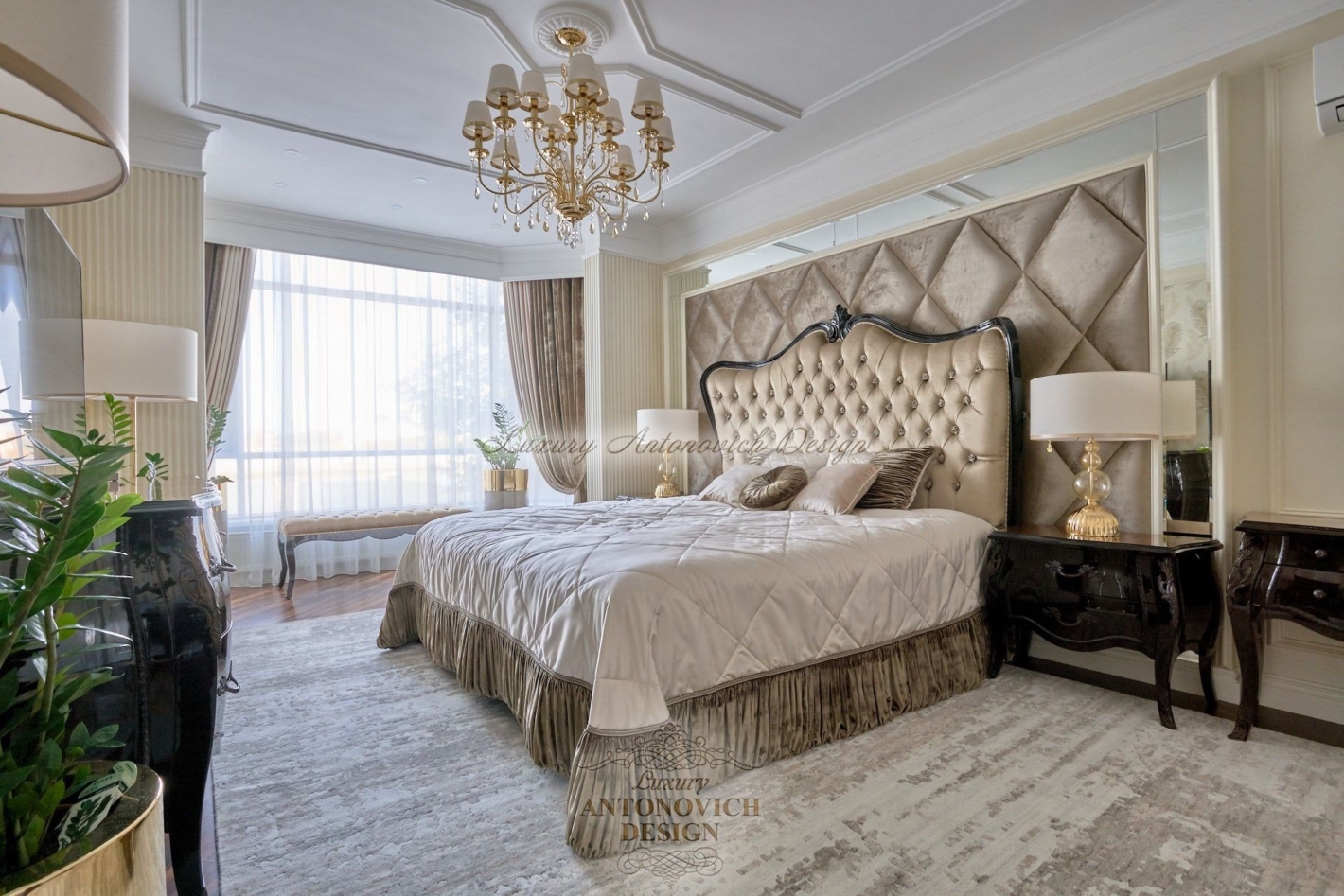 Роскошный интерьер хозяйской спальни в стиле неоклассика, квартира в Нур-Султане